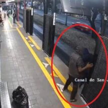 INDIGENTE ENFRENTA CARGOS POR INTENTO DE FEMINICIDIO CONTRA POLICÍA