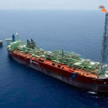 Empresas proveedoras y comunidades del sureste, en crisis por adeudos de Pemex