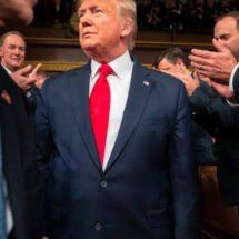 TRUMP INICIA UNA REVOLUCIÓN POLÍTICA EN EU