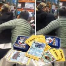 ¡Y AHORA NO FUE POR PASTELES! PELEA EN COSTCO POR TARJETAS POKÉMON SE VUELVE VIRAL