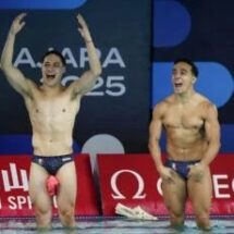 ROMMEL PACHECO CUMPLE PROMESA: SUENA EL HIMNO NACIONAL EN EL MUNDIAL DE CLAVADOS