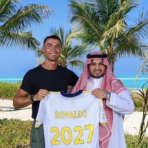 CRISTIANO RONALDO RENUEVA CON EL AL-NASSR HASTA 2027