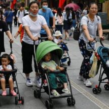 CHINA PAGA POR BEBÉS 9 MIL PESOS AL AÑO PARA INTENTAR REVERTIR SU CRISIS DEMOGRÁFICA