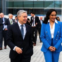 Ministros canadienses llegan a México para fortalecer el comercio