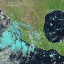 Ivo se alejó de Baja California Sur; el SMN mantuvo avisos por lluvias y oleaje en el noroeste