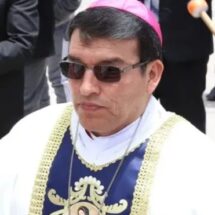 Papa León XIV acepta renuncia de obispo peruano acusado de mala conducta y desvío de fondos