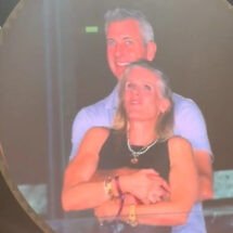 “No fue infidelidad”: el esposo de Kristin Cabot rompe el silencio sobre el video viral en concierto de Coldplay