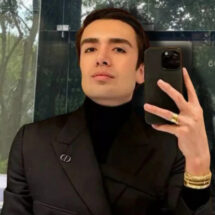 El salón de Micky Hair: bar, spa y clínica en Masaryk