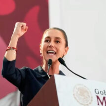 Sheinbaum celebra su primer año de mandato con acto masivo en el Zócalo