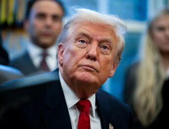 Trump abre la puerta a deportar a la familia del afgano acusado del tiroteo cerca de la Casa Blanca