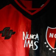 Clubes de fútbol argentinos rinden homenaje a desaparecidos en vísperas del 50 aniversario del golpe