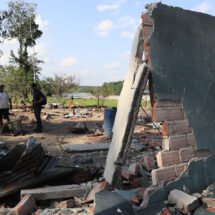 Investigación revela que bombardeo conjunto entre Ecuador y EE.UU. impactó una granja lechera y no un campamento narco