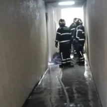 Evacúan a 25 personas tras incendio en edificio de la colonia Roma