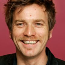 El País celebra los 55 años de Ewan McGregor con un recorrido fotográfico de su carrera