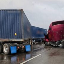 Choque de tráileres en México-Querétaro provoca caos vial por más de siete horas