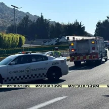 Volcadura de tráiler deja un muerto y tres lesionados en autopista México-Cuernavaca
