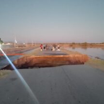 Caída de motociclista en socavón deja un fallecido en carretera de Matamoros