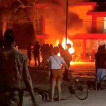 Cuba busca diálogo con Estados Unidos mientras enfrenta protestas por crisis económica