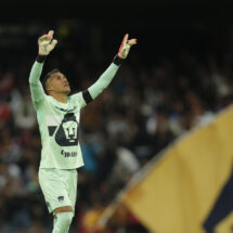 Keylor Navas renueva con Pumas UNAM hasta 2027
