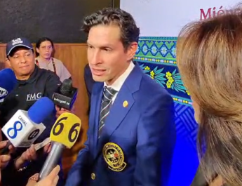 Lotería Nacional y Federación Mexicana de Golf conmemoran centenario con billete especial