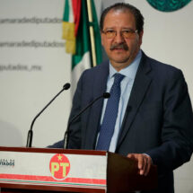 Anuncia PT reservas para corregir dictamen sobre derechos de autor e IA