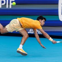 Sebastian Korda elimina a Carlos Alcaraz en tercera ronda del Miami Open 2026