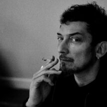 León Larregui estrena ‘Manifiesto de un tremendo delirio’, su cuarto disco en solitario