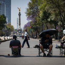 CNTE inicia paro de 72 horas con bloqueos en Reforma y plantón en el Zócalo
