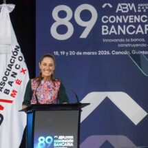 Anuncia Sheinbaum obligatoriedad de pago digital en gasolineras y casetas para 2026