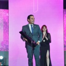 Enrique Vargas y Romina Contreras reciben Premios Lidera 2026 en Ciudad de México