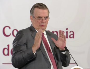 Marcelo Ebrard niega abuso por estancia de su hijo en embajada de Reino Unido