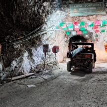 Continúan labores de rescate para tres mineros atrapados en mina Santa Fe en Sinaloa