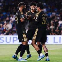 Cruz Azul pierde 3-0 ante LAFC en ida de cuartos de final de Champions Cup
