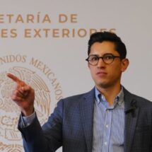 Roberto Velasco asume la SRE tras ratificación del Senado; prioriza relación con EE. UU. y T-MEC