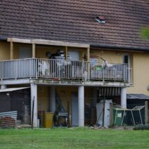 Rescatan a niño de 9 años tras estar encerrado en furgoneta por más de un año en Francia