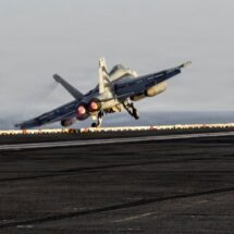 Trump anuncia rescate de piloto en Irán; Teherán desmiente y reporta destrucción de aeronaves
