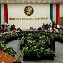 Concluye periodo de Claudia Zavala en el INE mientras avanza selección de nuevos consejeros