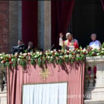 León XIV concluye su primera Semana Santa con llamado a la paz y diálogo en Pascua