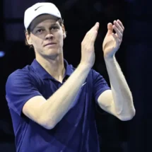 Sinner vence a Alcaraz en Montecarlo, recupera el número 1 e iguala marca de Djokovic