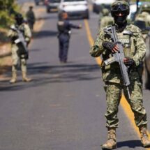 Vinculan a proceso a 13 militares por homicidio de dos niñas en Sinaloa