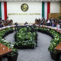 Senado recibe nombramiento de Roberto Velasco para la SRE; INE reestructura comisiones