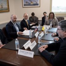 León XIV condena la guerra y afirma que ‘Dios no bendice ningún conflicto’ en medio de tensiones con EE.UU.