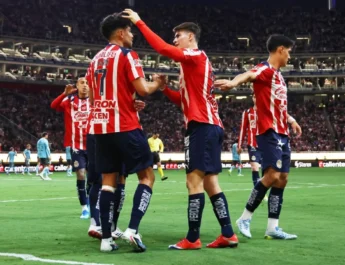 Triunfos deportivos en México: Rahm domina el LIV, Chivas lidera el Clausura y Zonkeys igualan playoffs