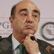 Jesús Murillo Karam, internado en estado delicado tras derrame cerebral