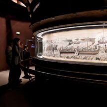Francia prepara traslado de alto riesgo del tapiz de Bayeux al British Museum