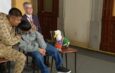 El pato Merlín asiste a La Mañanera y su dueña registrará su imagen ante el IMPI