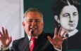 Santiago Nieto registra aspiración en Querétaro en línea y enfrenta críticas por viajes