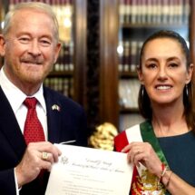 Embajador de EU llama a unidad contra cárteles tras discurso de Sheinbaum sobre injerencia