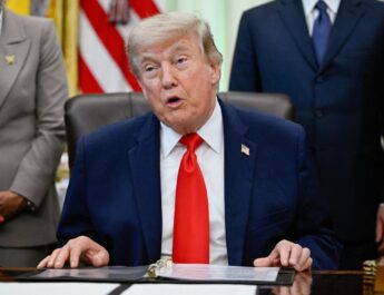 Trump cancela ataques a Irán tras anunciar un ‘gran acuerdo’ de paz
