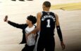 NBA veta de por vida a aficionado y acompañante por invadir cancha para selfie con Wembanyama